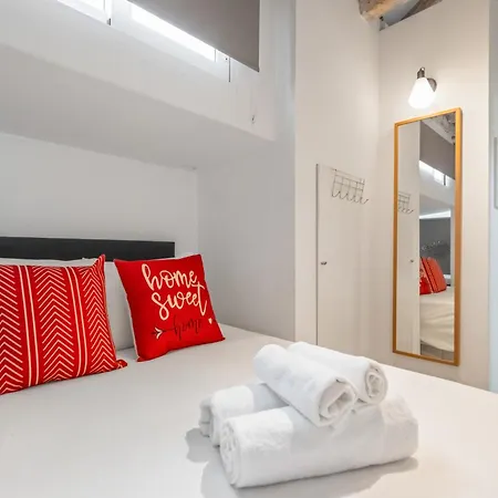 Attic 3bedrms-2baths In Heart Of Malasana Appartement
