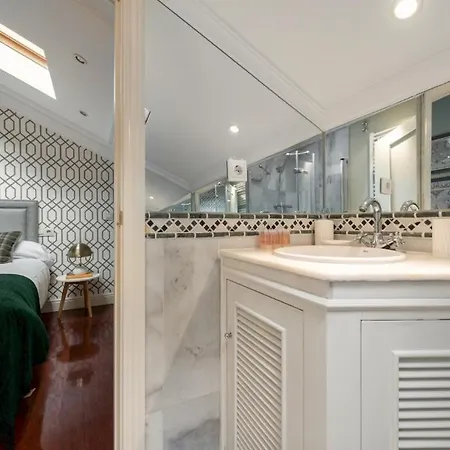 Apartment 2 Bedrooms 2 Bathrooms- Penthouse- Almagro- Mintystay