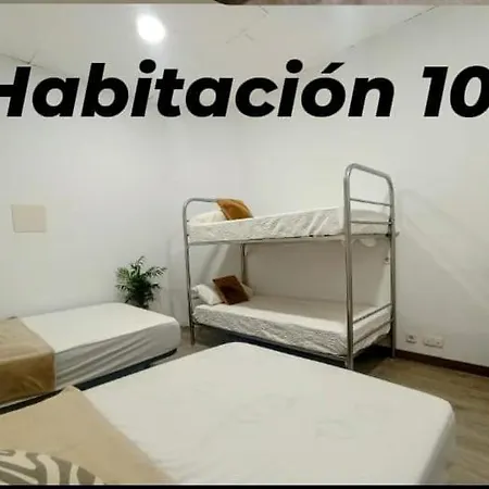 Alexa Host Vallecas Hostel *