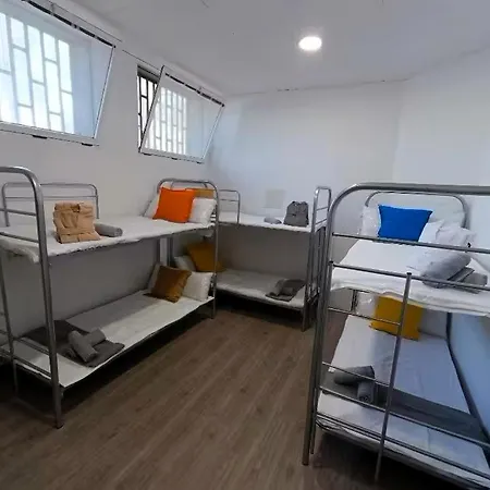 Hostel Alexa Host Vallecas *