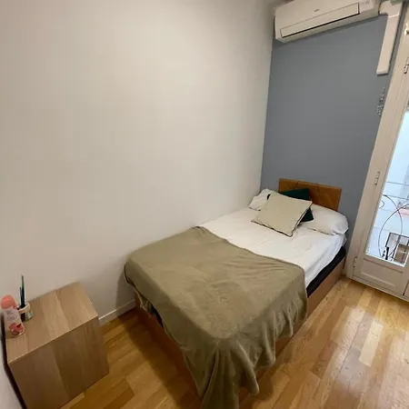 Cozy Family Apartment ゲストハウス マドリード