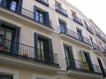 Bruna Paseo Del Prado Madrid