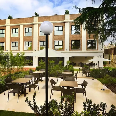 Jardin Real De Mirasierra Hotel *