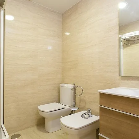 Center Apartment *