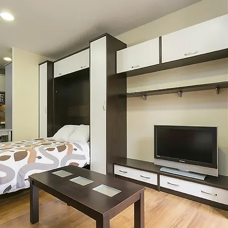 Apartment Center