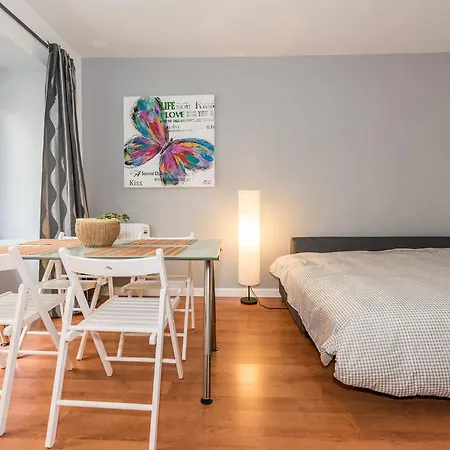 Puerta Del Sol Hotel *