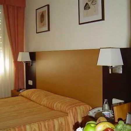 Hotel Laris 3*