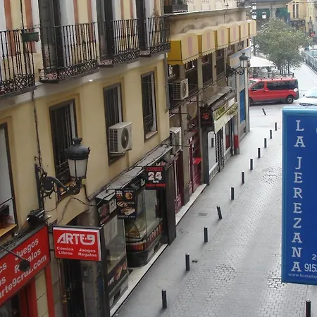 Guest house Inter Puerta Del Sol Auto Check In 3*