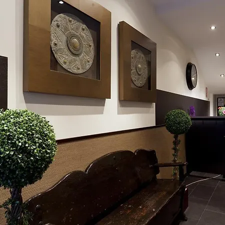 Auberge de jeunesse Thc Tirso Molina *