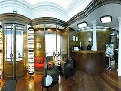 Puerta Del Sol Hotel