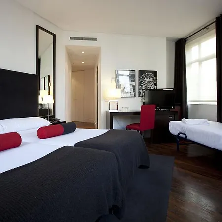 Puerta Del Sol Hotel *