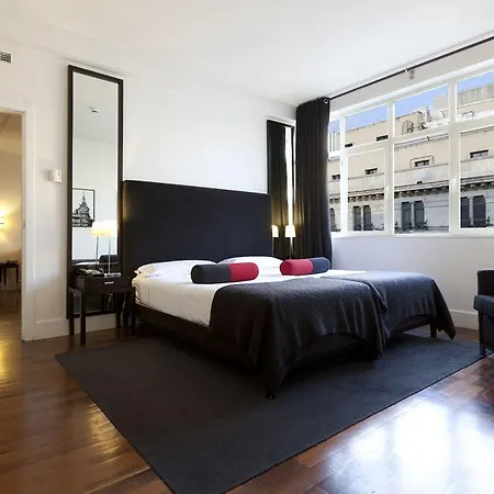 Puerta Del Sol Hotel *