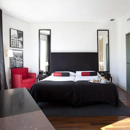 Puerta Del Sol Hotel