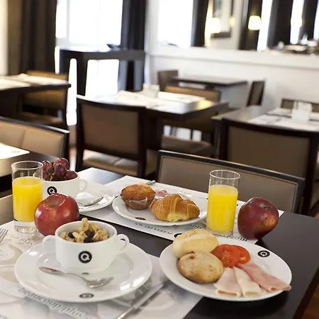 Puerta Del Sol Hotel *