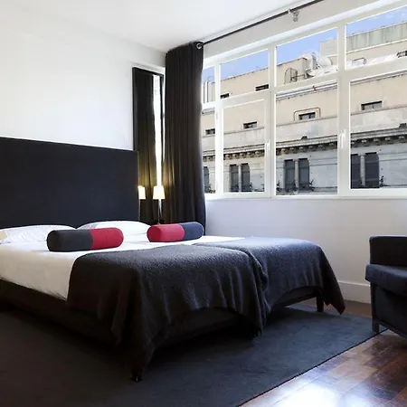 Puerta Del Sol Hotel *