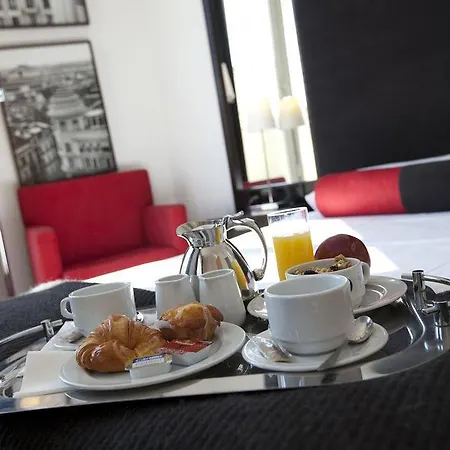 Puerta Del Sol Hotel
