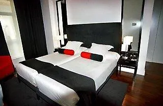 Puerta Del Sol Hotel *