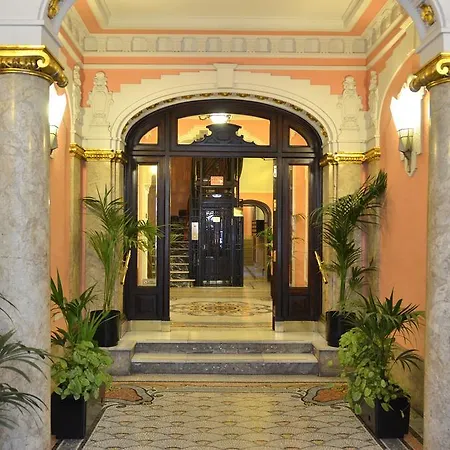 Romero Gran Via Guest house Madrid