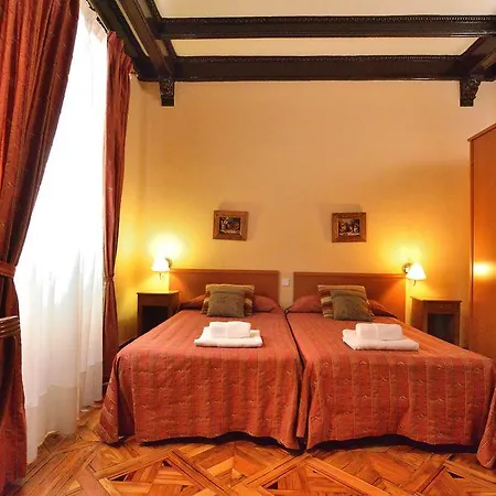 Romero Gran Via Guest house