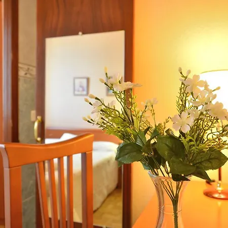 Romero Gran Via Guest house