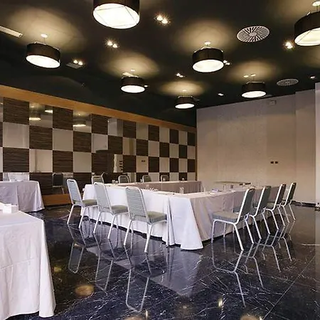High Tech Nueva Castellana 3* Madrid