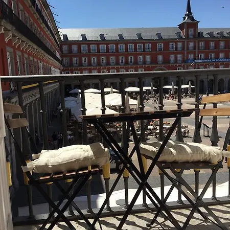 Plaza Mayor Deluxe *