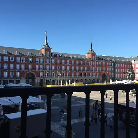 Plaza Mayor Deluxe Apartment