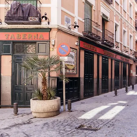 Apartment Cava Baja Madrid