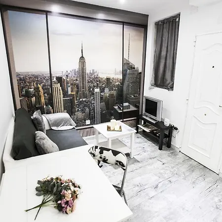 Puerta De Toledo Iii Apartment *