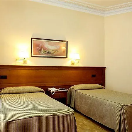 Macarena Guest house 2*