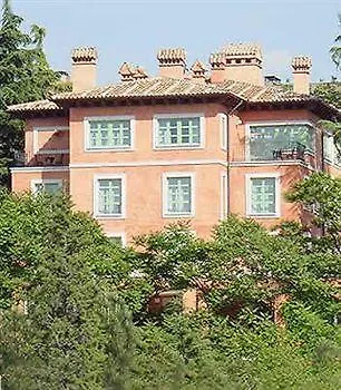 La Quinta De Cedros Madrid