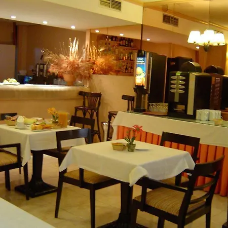 Hotel Laris 3*