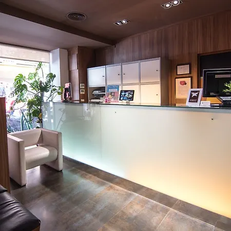 Hotel Petit Palace Tres Cruces