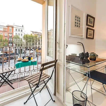 Apartment Plaza Santa Ana Madrid
