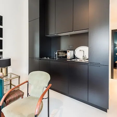 Plaza Santa Ana Apartment *