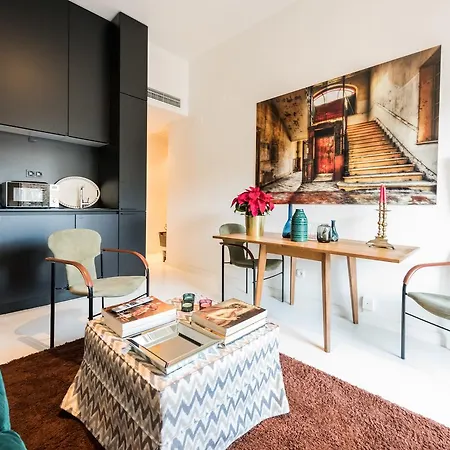 Plaza Santa Ana Apartment
