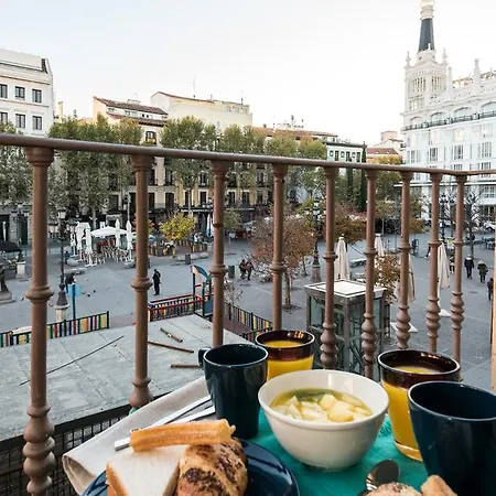 Apartment Plaza Santa Ana Madrid