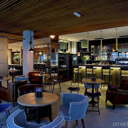 Aravaca Village ホテル 4*