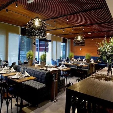 Aravaca Village 4*