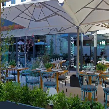 Aravaca Village ホテル 4*