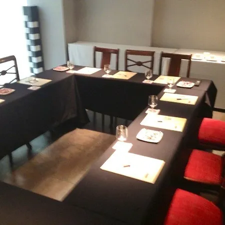 Petit Palace Tres Cruces 3* Madryt