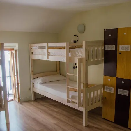 Mad4you Hostal