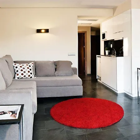 Apartosuites Jardines De Sabatini 3* Madrid