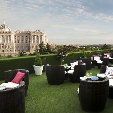 Apartosuites Jardines De Sabatini
