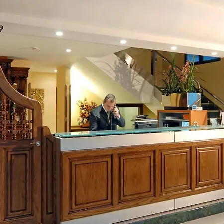 Julia Hotel 2*