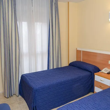 Barajas Plaza 3*