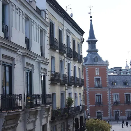 A Nuestra Senora De La Paloma Ostello Madrid