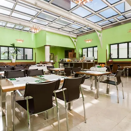 Julia Hotel 2*