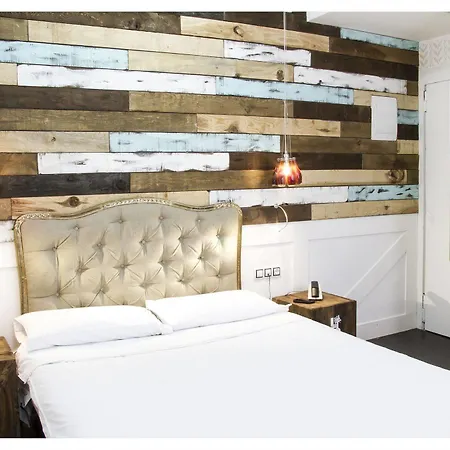 Life Gran Via Hotel 3*