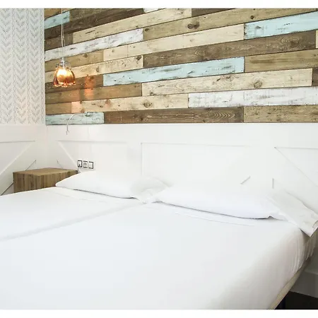 Life Gran Via Hotel 3*